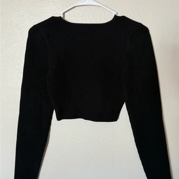 Aritzia Babaton Black Ribbed Sculpt Knit Cropped Longsleeve Women’s M - Picture 6 of 6
